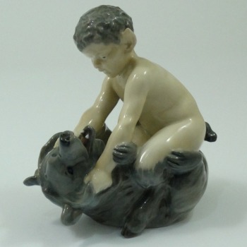 Royal Copenhagen  FAUN Z NIEDŹWIADKIEM duża figura 1961 r.