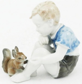 SPRZEDANA Rosenthal figurka - Chłopiec z wiewiórką, proj. Gronau, 1937 r.