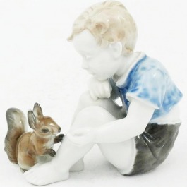 SPRZEDANA Rosenthal figurka - Chłopiec z wiewiórką, proj. Gronau, 1937 r.