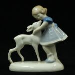 VEB Porzellanfiguren Gräfenthal  DZIEWCZYNKA Z SARENKĄ lata 60