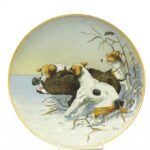 Patera Mettlach Nr 2071 z polowaniem na dzika, zimowy pejzaż 1882-31