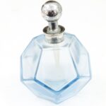 Okuty srebrem flakon do perfum